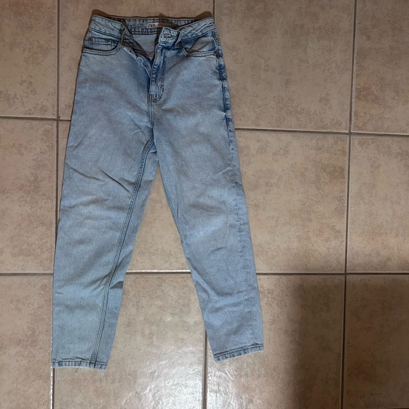 Zara Faded Blue Denim Jeans - Picture 5 of 6